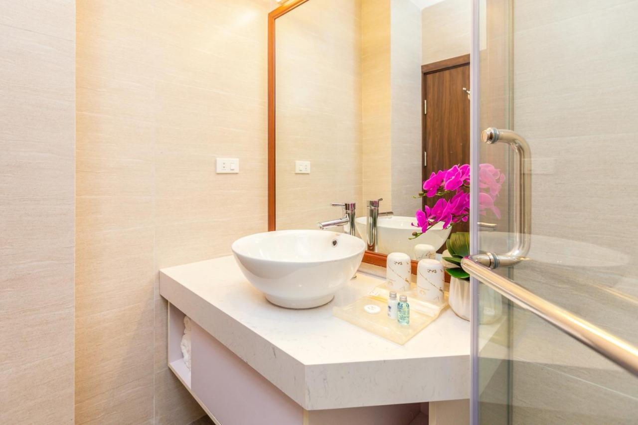 Hotel Sen Hidden Charm Hanoi